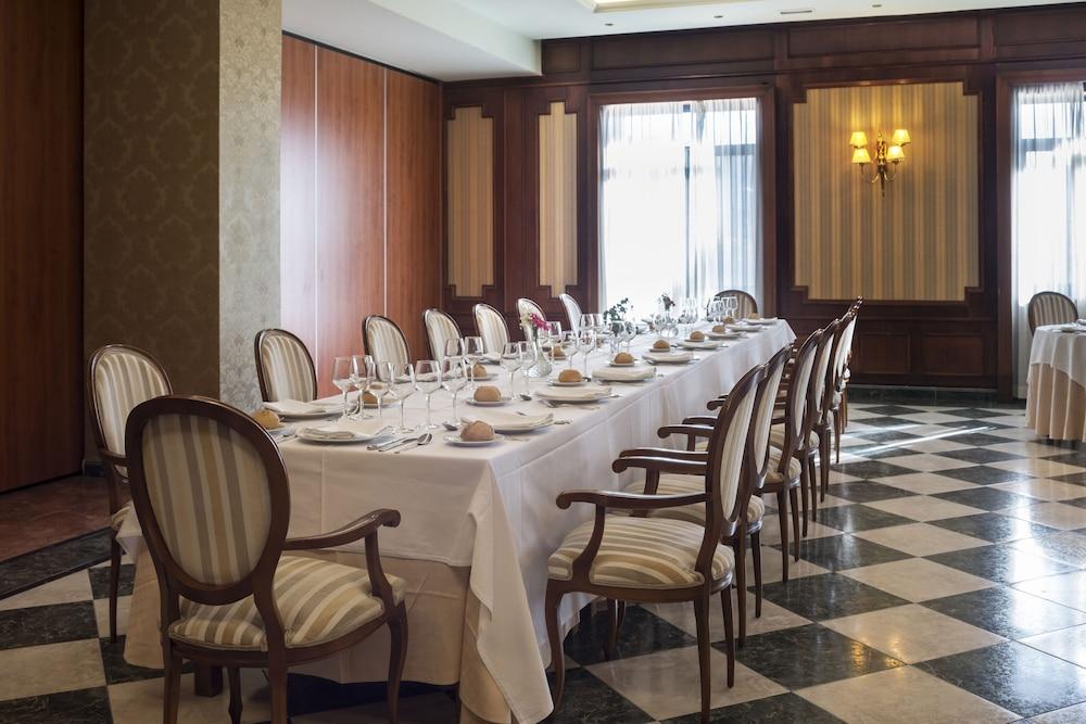 Exe Alfonso Viii Hotel Plasència